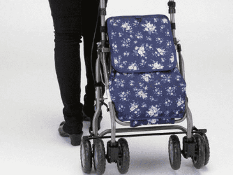 ヘルスケア<br />
(杖・介護用チェア・車いす・その他)